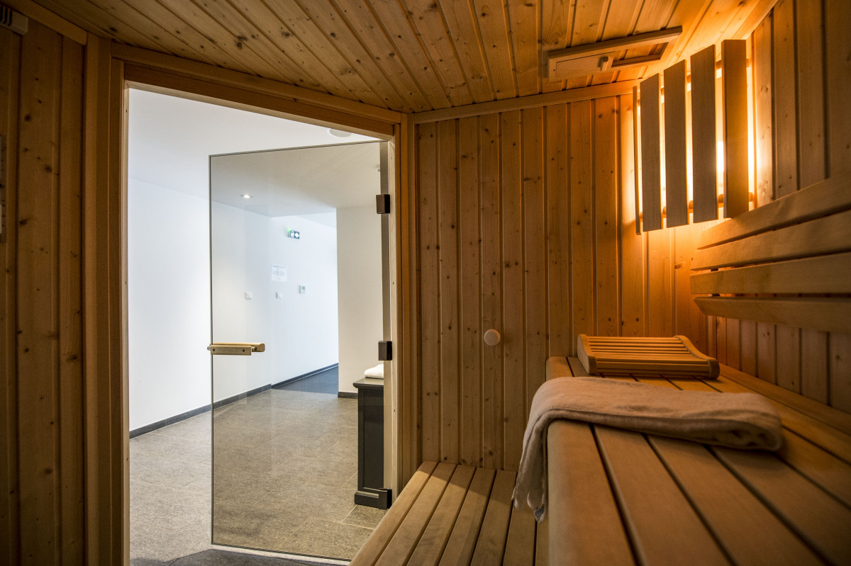 2021-suite-home-sauna-1033 2021-suite-home-sauna-1033