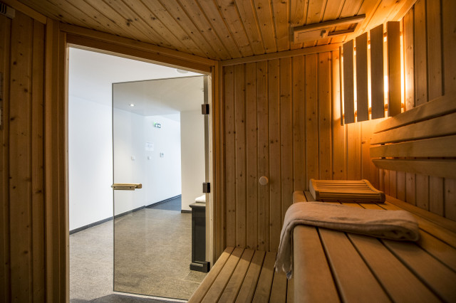 2021-suite-home-sauna-1033