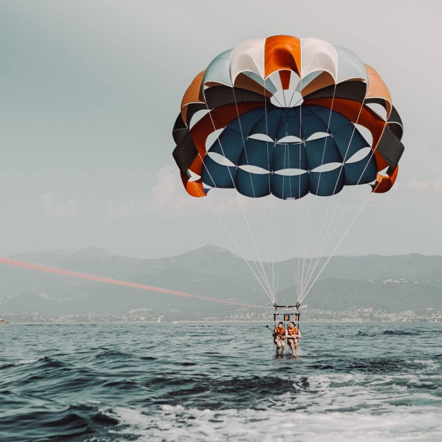cappai-jet-parachute-138